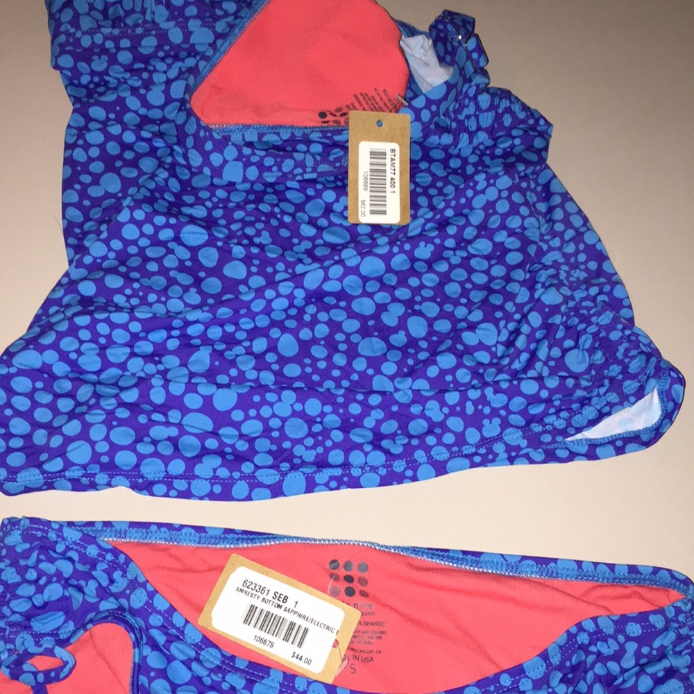 Bathing suit top and bottom